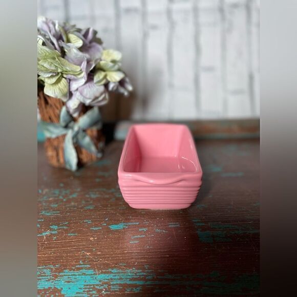 NEW! 5” Celebrate It Ceramic Mini Pink Loaf Pan NWT - Picture 3 of 6